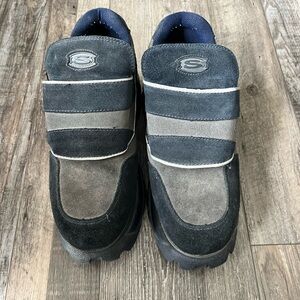 Skechers navy and Gray Platform Shoes  my own authentic raven shoes from Y2K